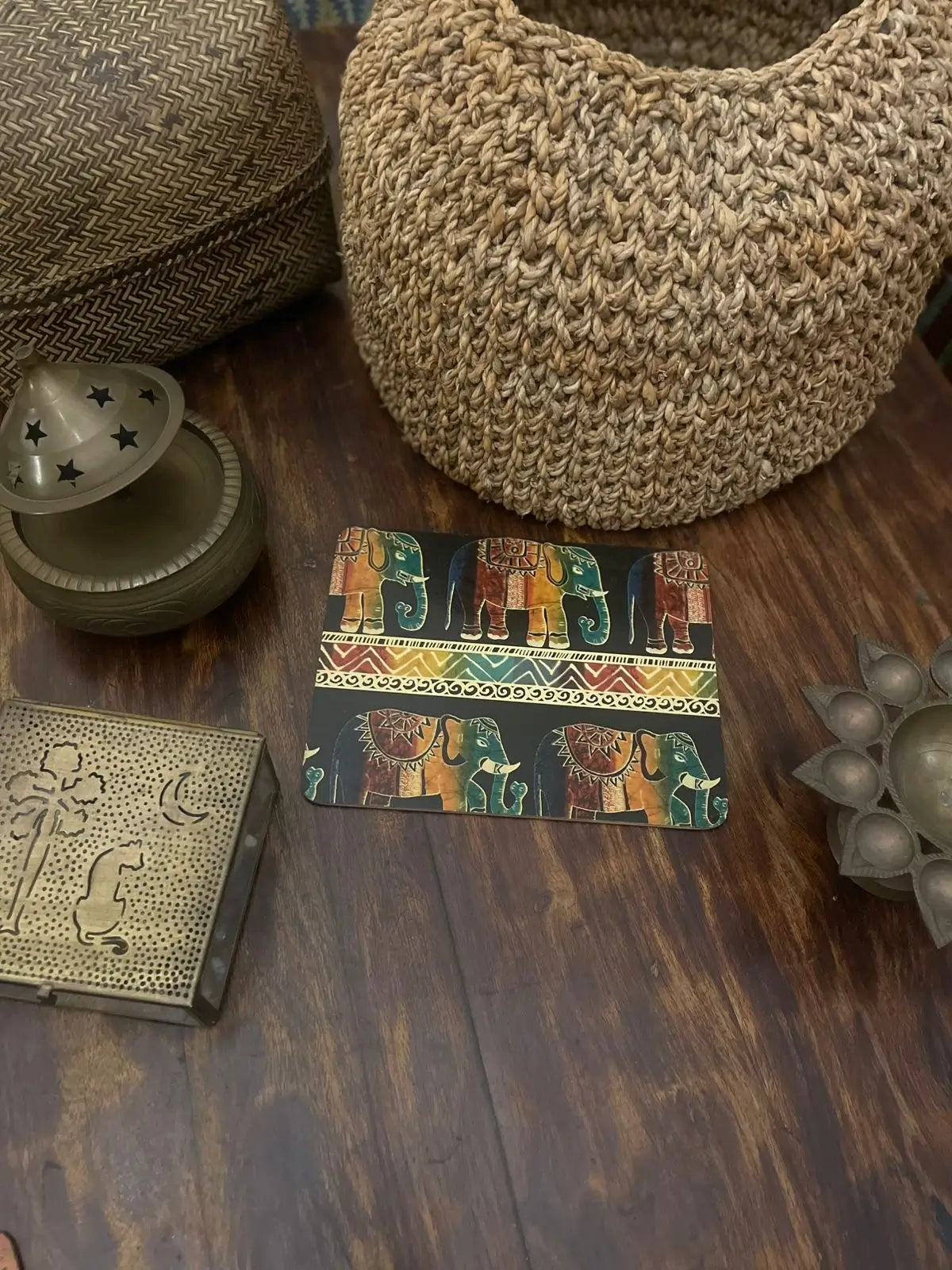 Classic Vintage Trivet Set – Durable, Heat-Safe Table Protectors (2-Piece Set)