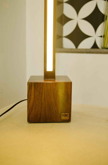 Minimalist Wooden Floor Lamp – Modern Square Rod Structure - NixWoods